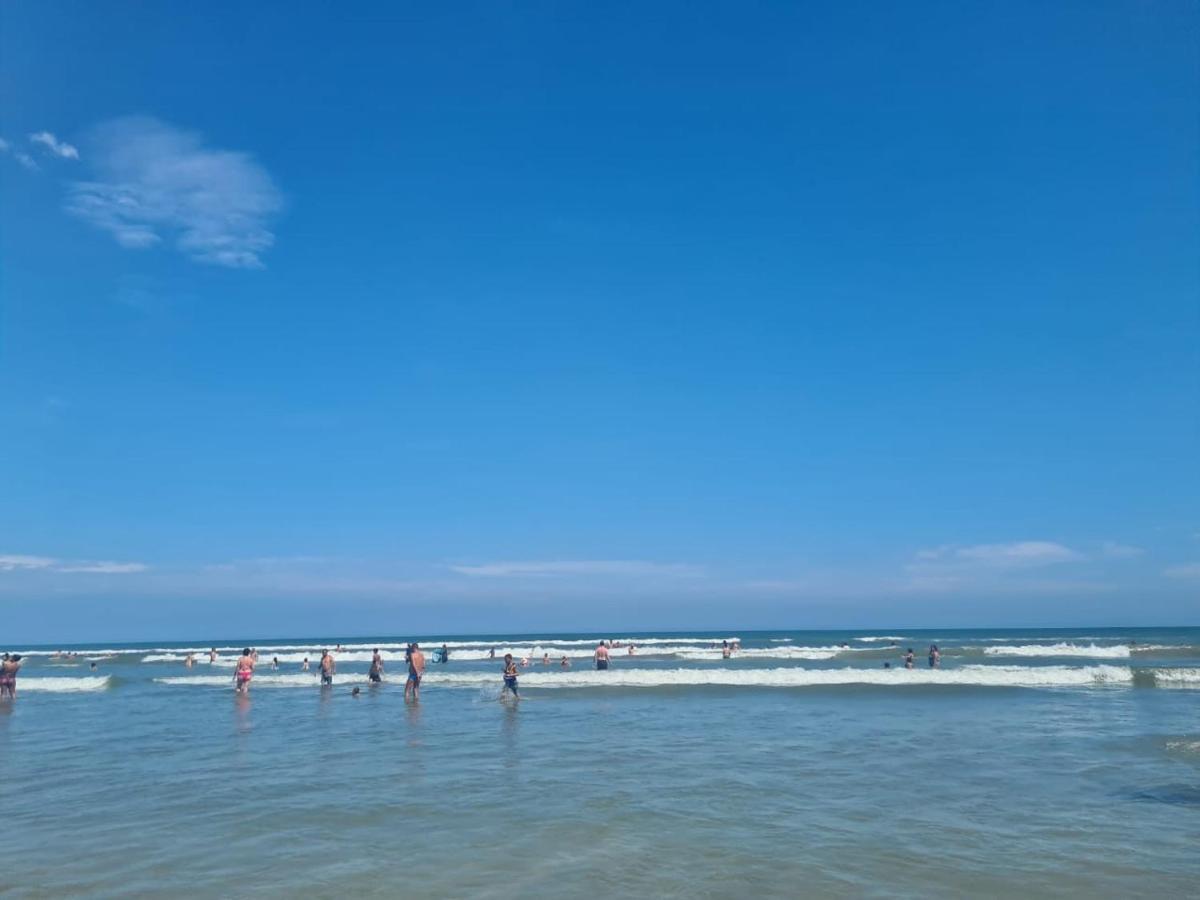 Apto A 50M Da Praia, Com Ar Condicionado, Wifi , Portaria 24H Прая Гранде Екстериор снимка
