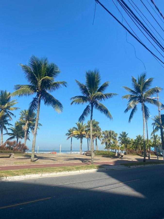 Apto A 50M Da Praia, Com Ar Condicionado, Wifi , Portaria 24H Прая Гранде Екстериор снимка