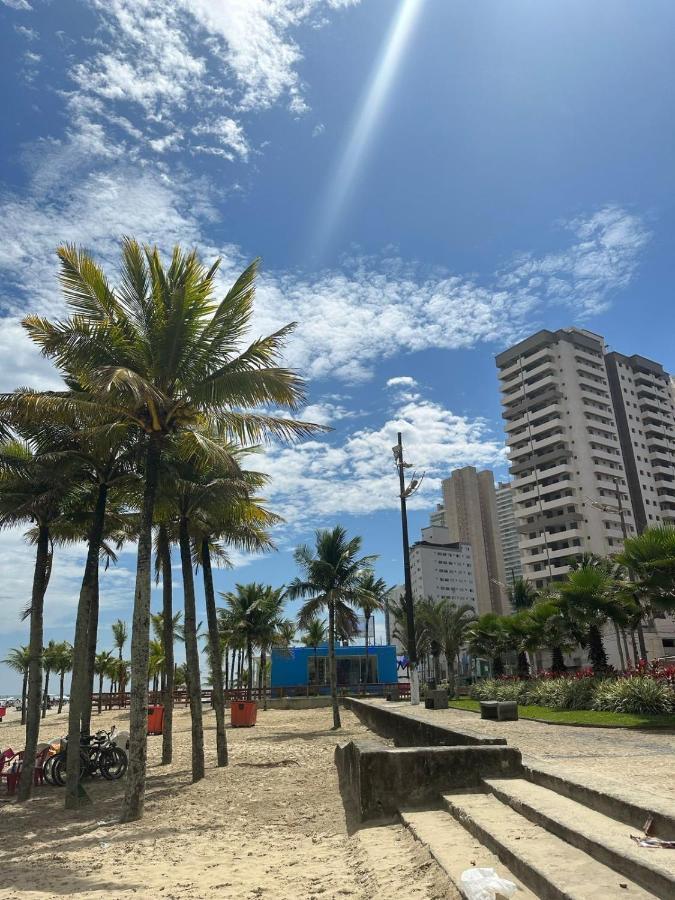 Apto A 50M Da Praia, Com Ar Condicionado, Wifi , Portaria 24H Прая Гранде Екстериор снимка